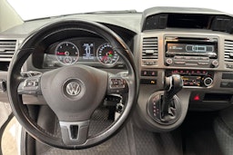 valkoinen Volkswagen Caravelle 2015 kuva 9.