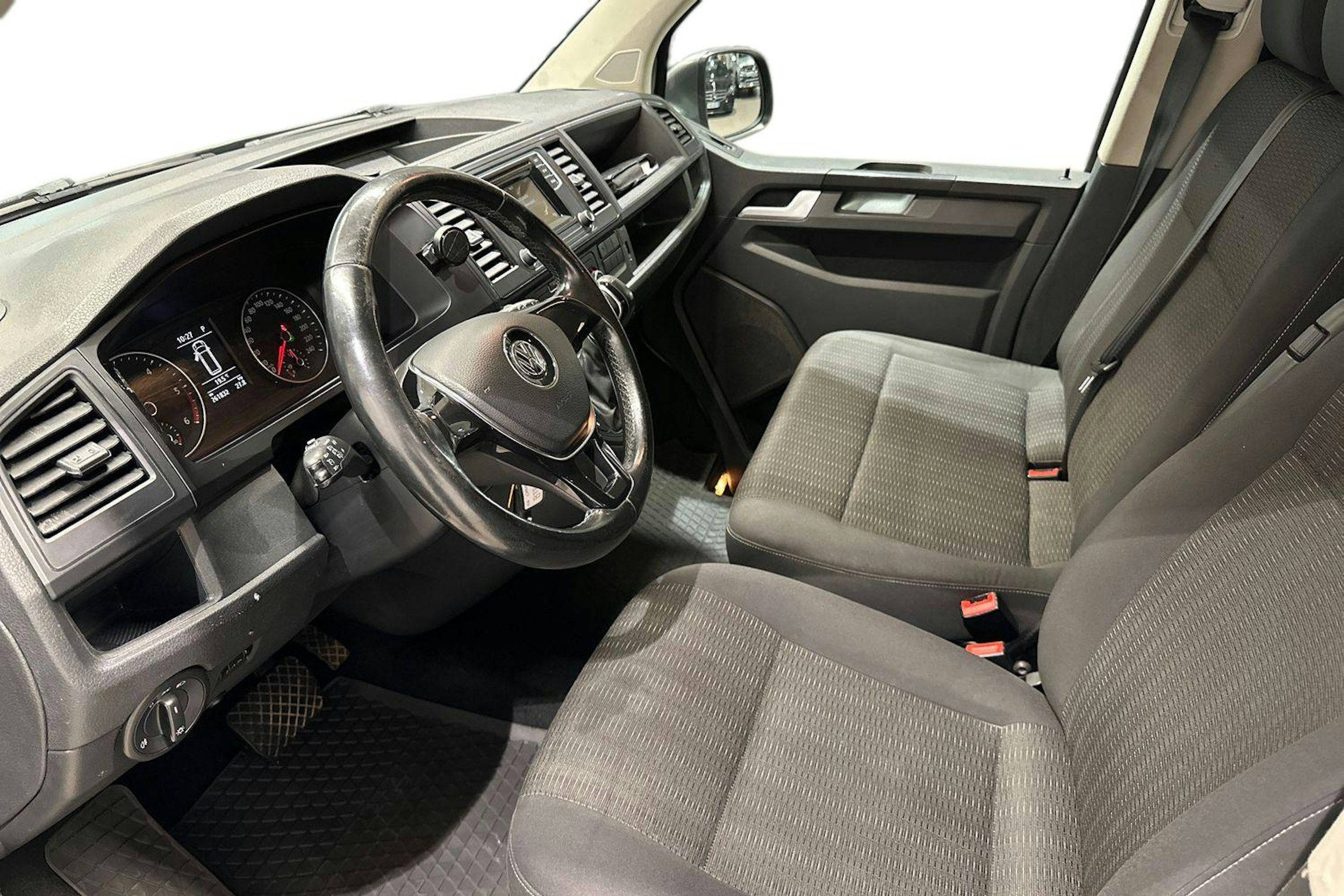 Harmaa Volkswagen CARAVELLE 2016 kuva 7.