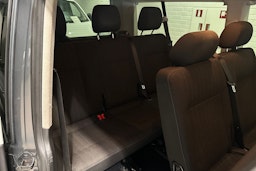 Harmaa Volkswagen CARAVELLE 2016 kuva 23.