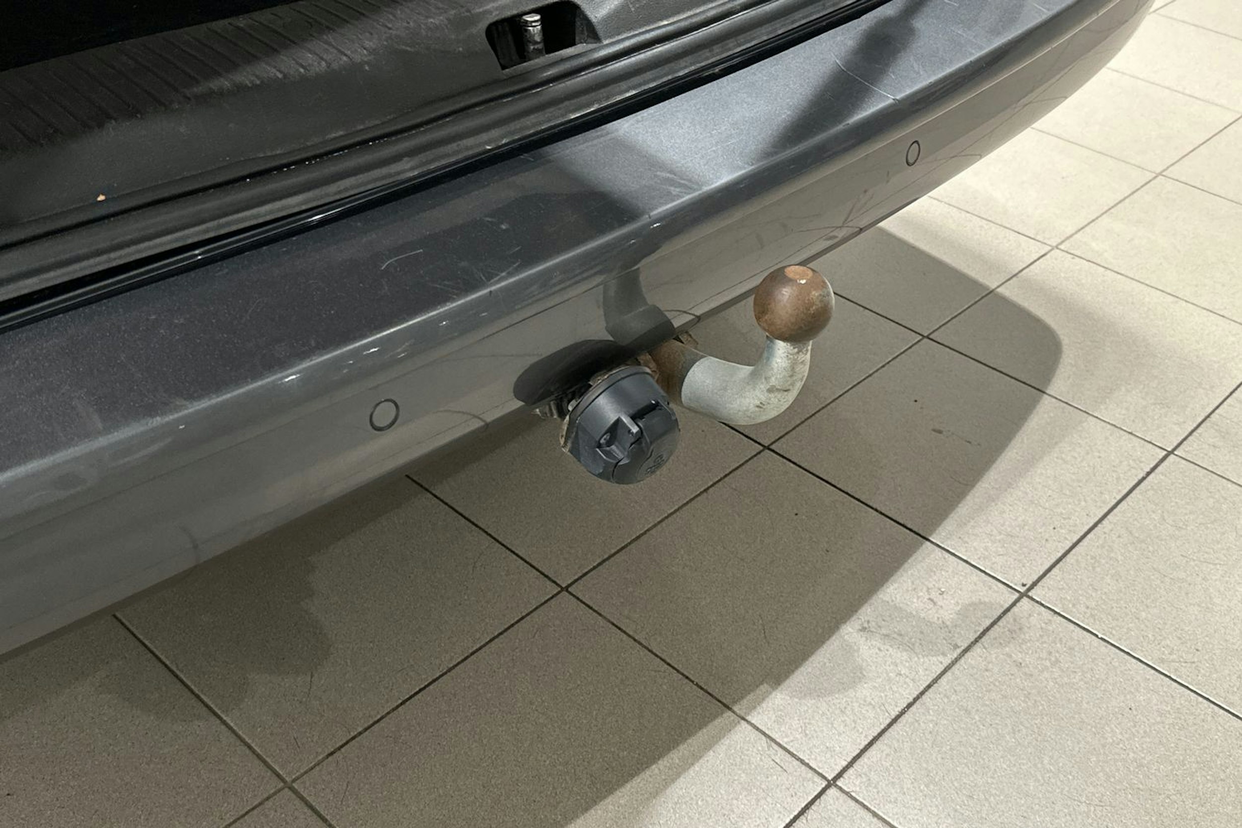 Harmaa Volkswagen CARAVELLE 2016 kuva 26.