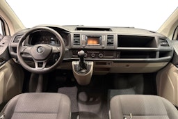 valkoinen Volkswagen Caravelle 2016 kuva 9.