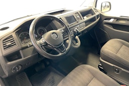valkoinen Volkswagen Caravelle 2016 kuva 7.