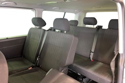 valkoinen Volkswagen Caravelle 2016 kuva 10.