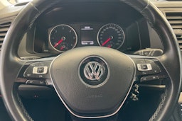 valkoinen Volkswagen Caravelle 2016 kuva 17.
