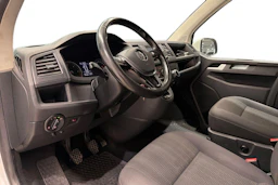 Valkoinen Volkswagen Caravelle 2016 kuva 8.