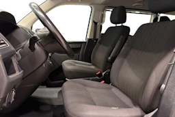 Valkoinen Volkswagen Caravelle 2016 kuva 11.