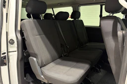 Valkoinen Volkswagen Caravelle 2016 kuva 15.