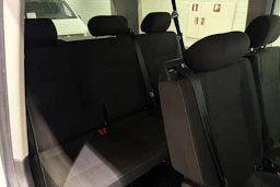Valkoinen Volkswagen Caravelle 2016 kuva 17.