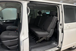 Valkoinen Volkswagen Caravelle 2016 kuva 20.