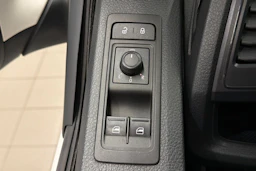 Valkoinen Volkswagen Caravelle 2016 kuva 21.
