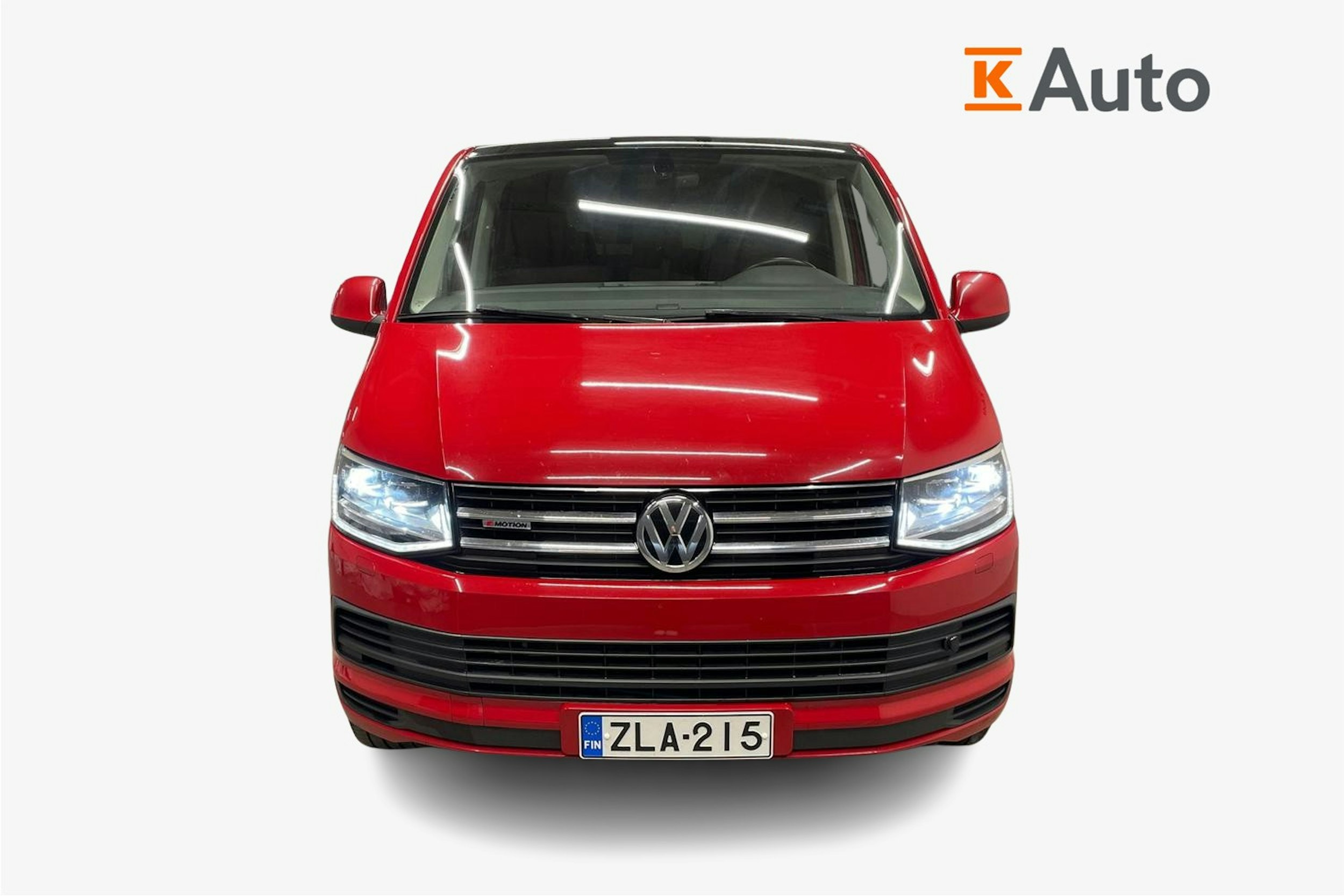 punainen Volkswagen Caravelle 2016 kuva 5.