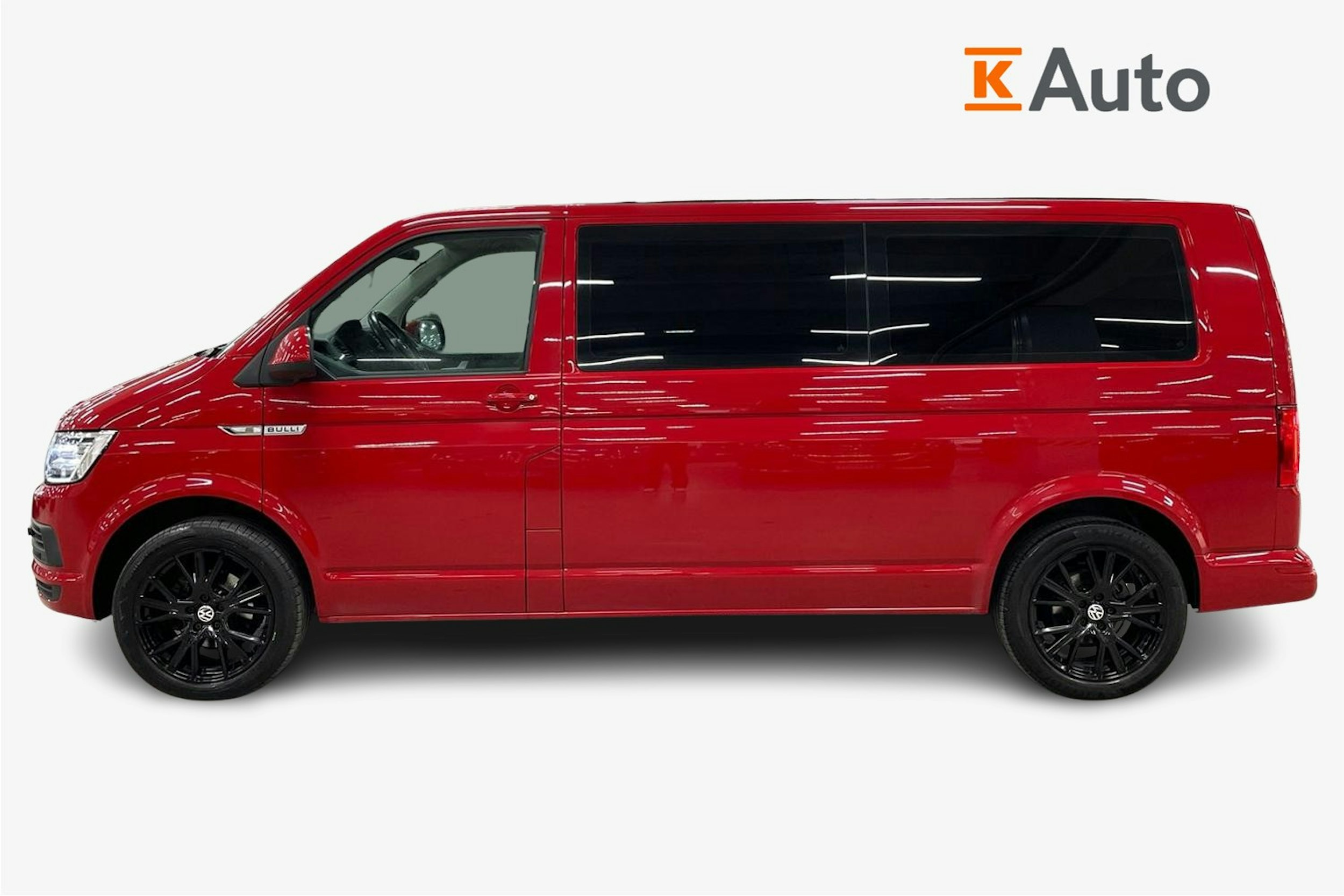 punainen Volkswagen Caravelle 2016 kuva 6.