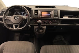 punainen Volkswagen Caravelle 2016 kuva 9.