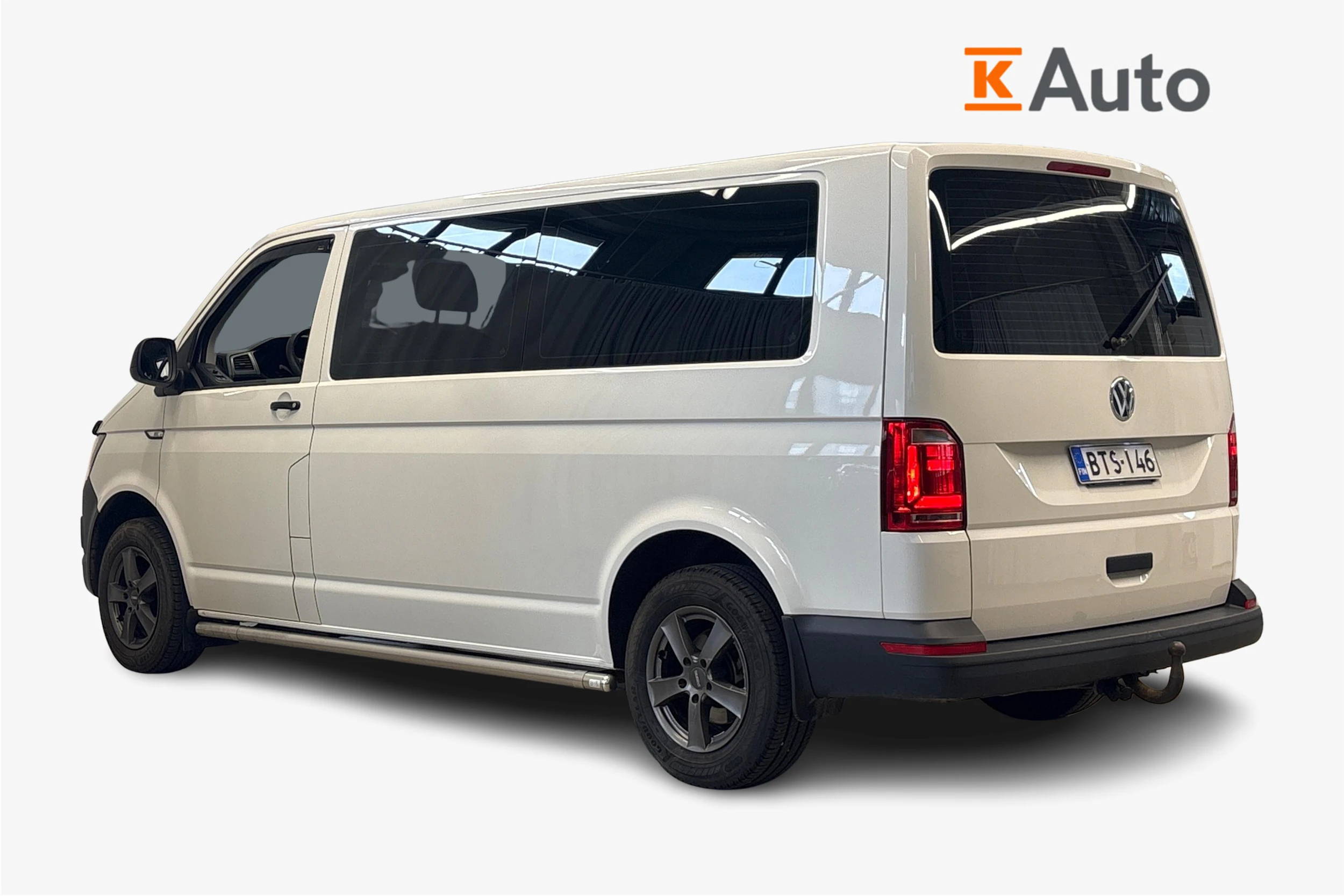 valkoinen Volkswagen Caravelle 2017 kuva 2.