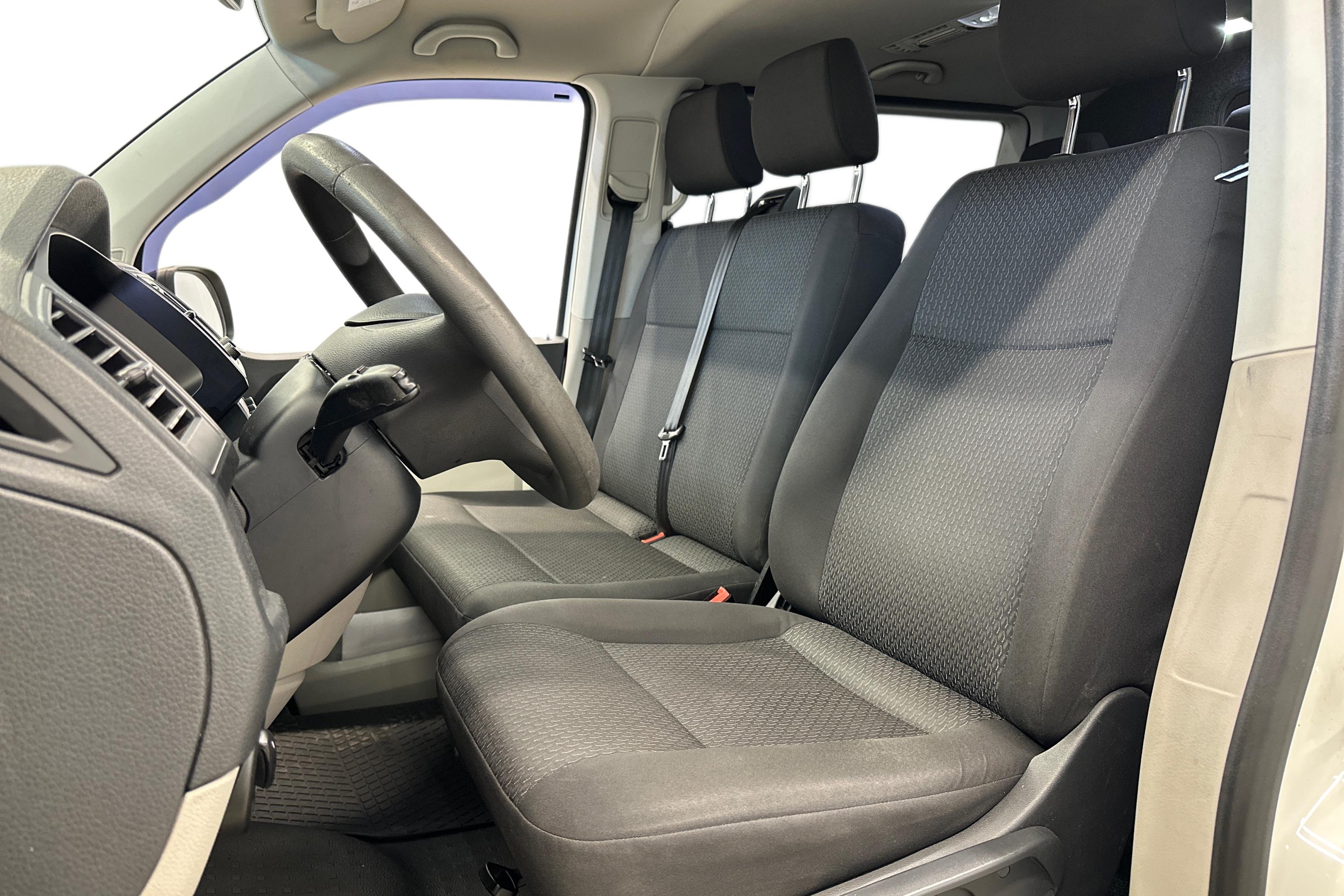 Volkswagen Caravelle 2017, kuva 7/27