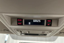 valkoinen Volkswagen Caravelle 2017 kuva 17.
