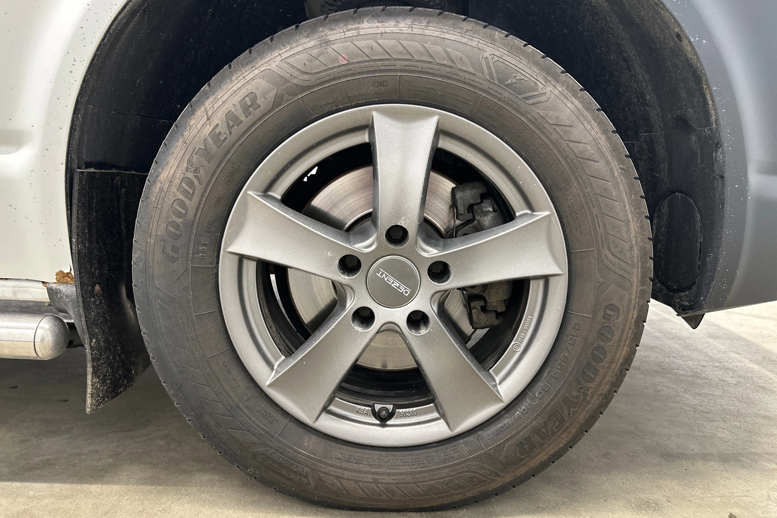 valkoinen Volkswagen Caravelle 2017 kuva 22.