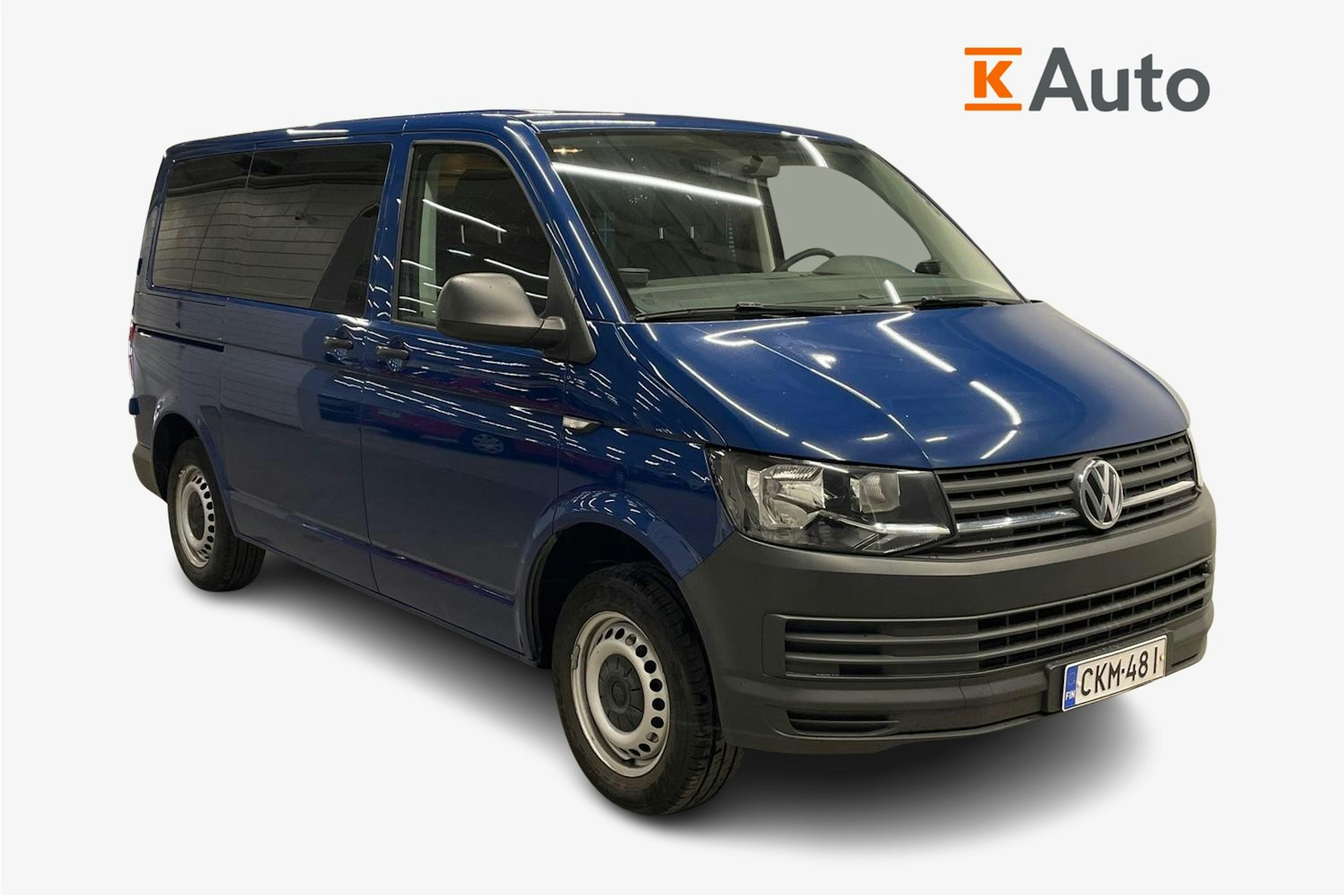 Sininen Volkswagen Caravelle 2017 kuva 1.