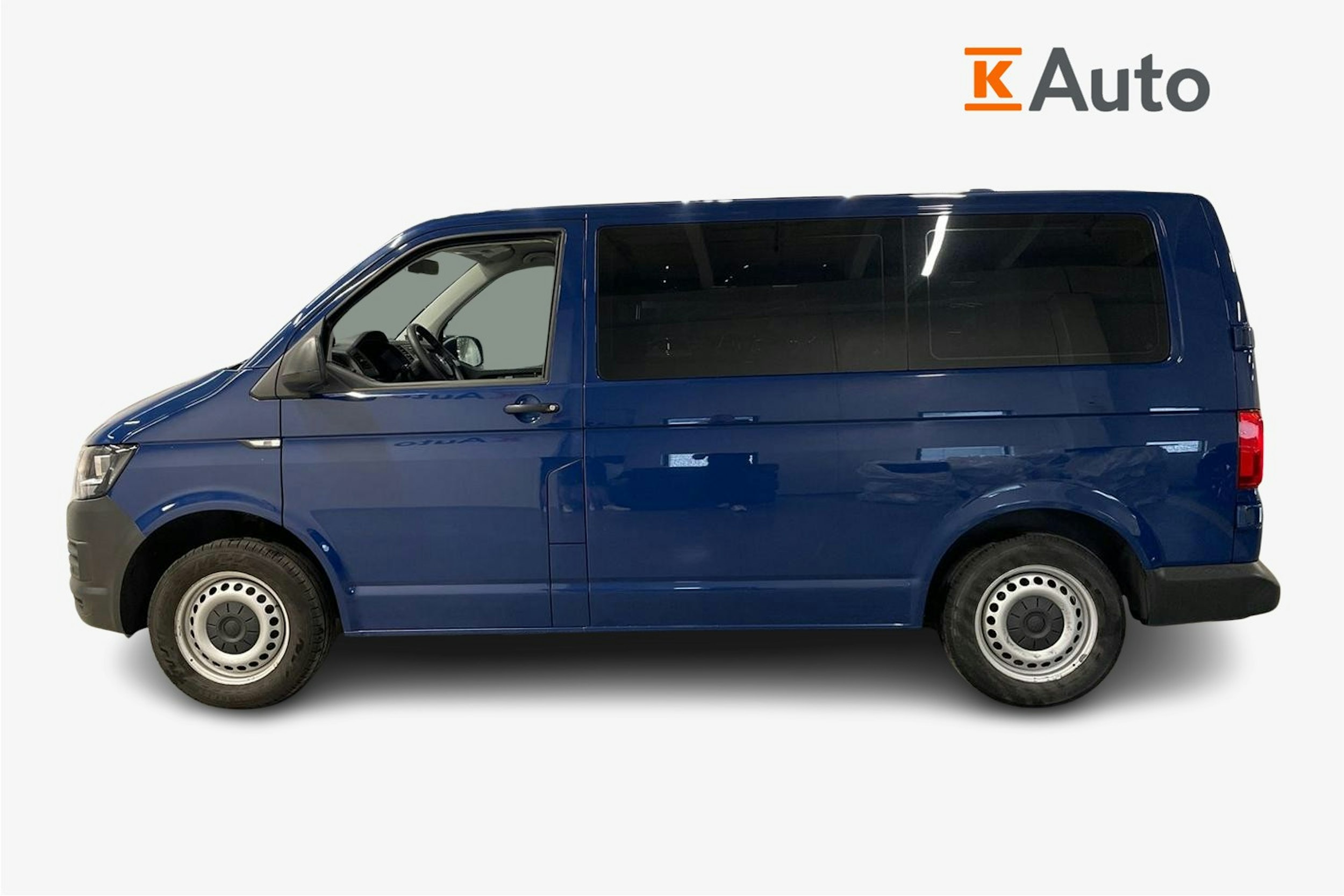 Sininen Volkswagen Caravelle 2017 kuva 6.