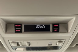 Sininen Volkswagen Caravelle 2017 kuva 20.