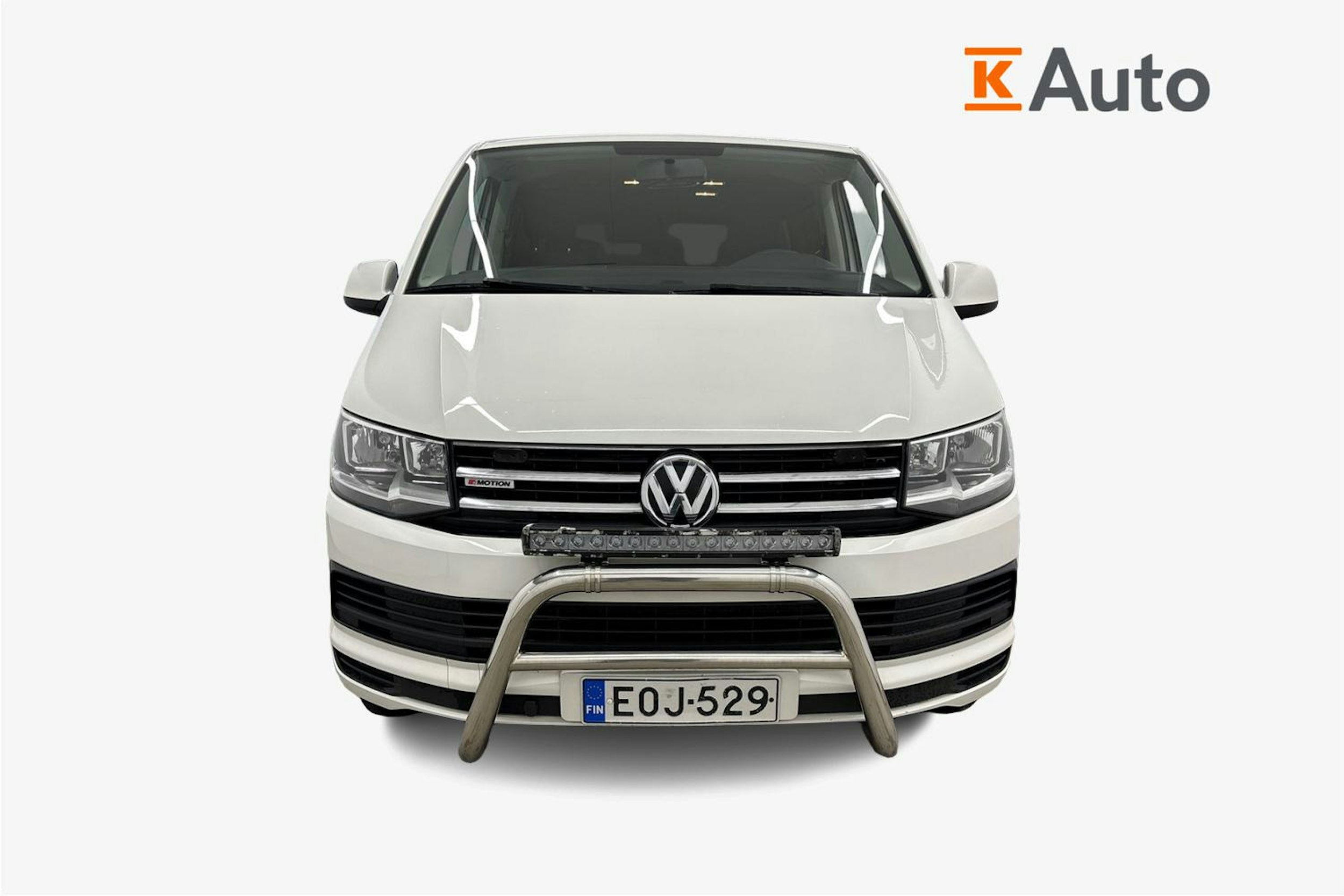 valkoinen Volkswagen Caravelle 2017 kuva 4.