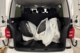 valkoinen Volkswagen Caravelle 2017 kuva 12.