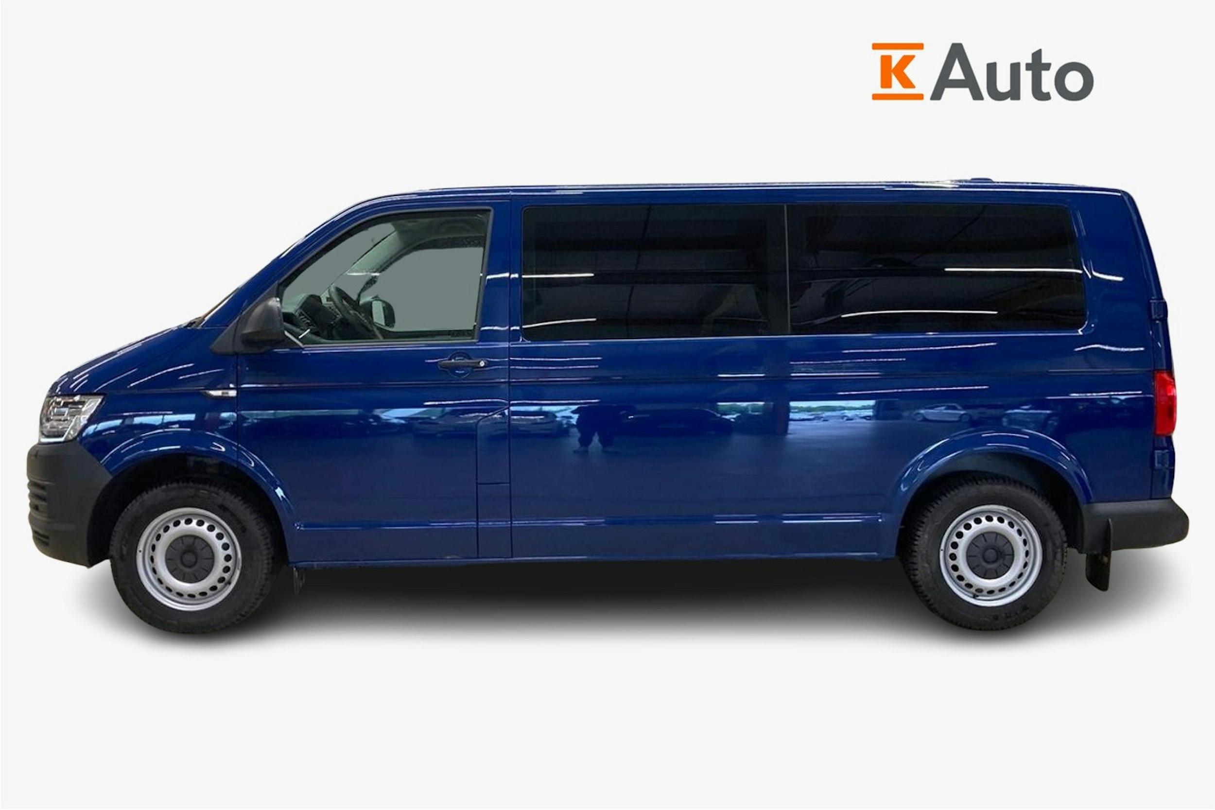 sininen Volkswagen Caravelle 2017 kuva 6.