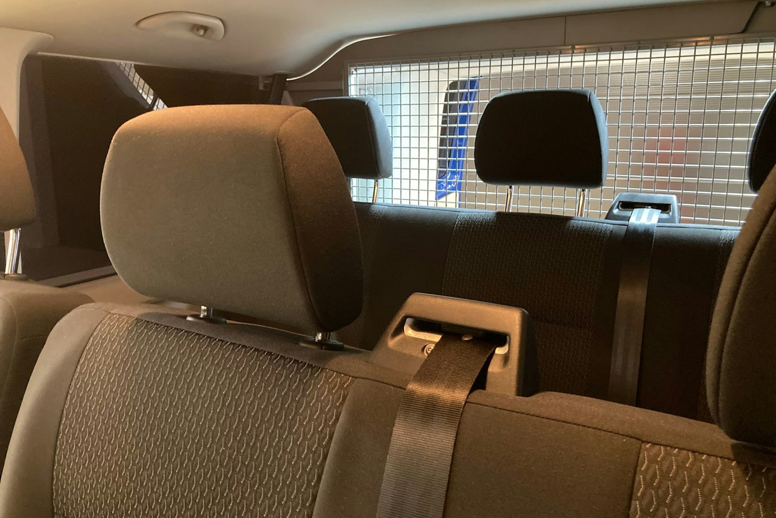 sininen Volkswagen Caravelle 2017 kuva 14.