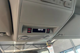 valkoinen Volkswagen Caravelle 2017 kuva 5.