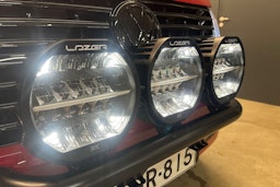 Punainen Volkswagen Caravelle 2017 kuva 18.