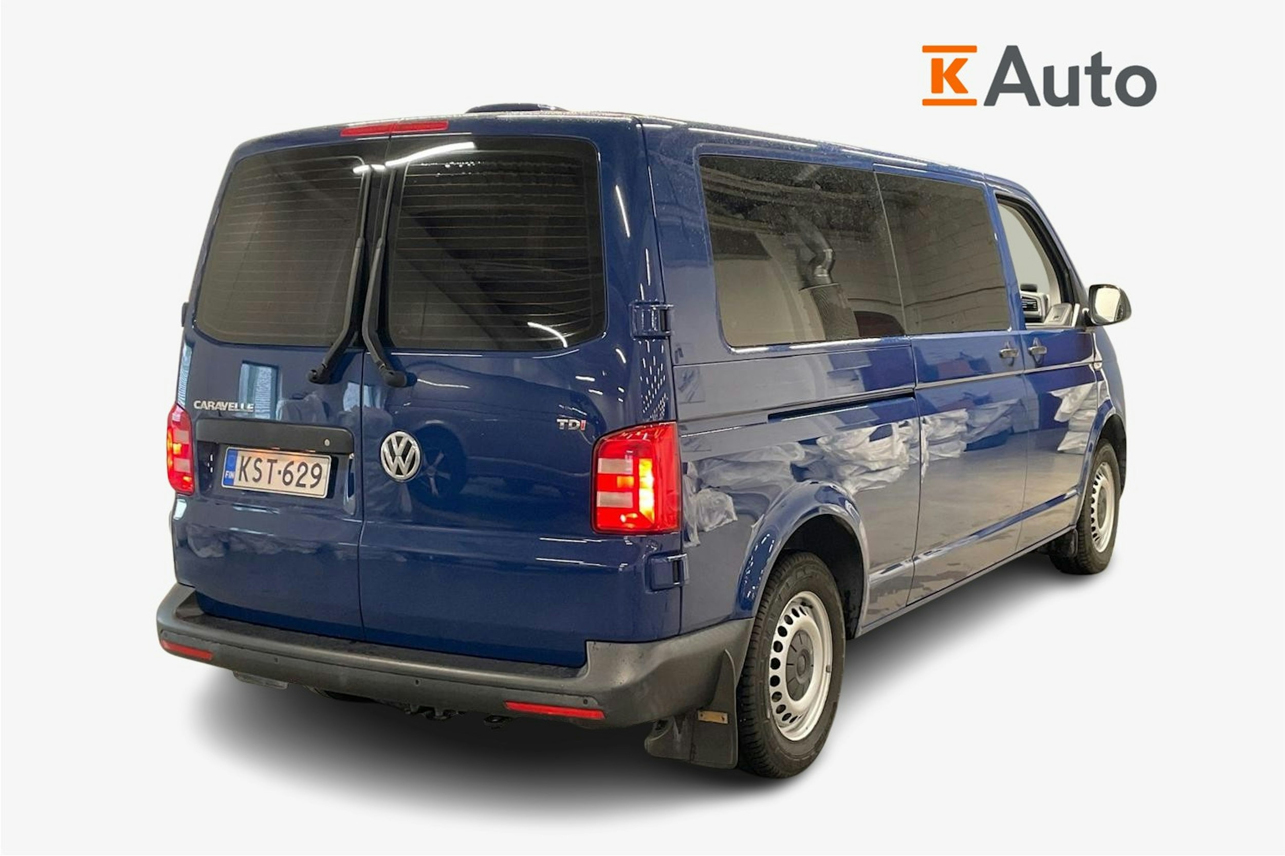 sininen Volkswagen Caravelle 2018 kuva 2.