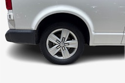 Valkoinen Volkswagen Transporter 2018 kuva 11.