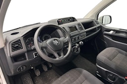 valkoinen Volkswagen Caravelle 2019 kuva 7.