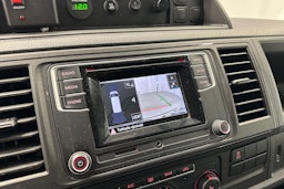 valkoinen Volkswagen Caravelle 2019 kuva 15.