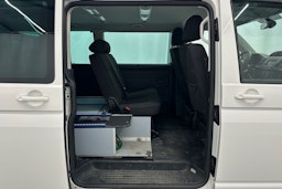 valkoinen Volkswagen Caravelle 2019 kuva 19.