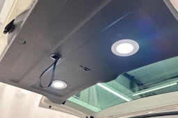 valkoinen Volkswagen Caravelle 2019 kuva 29.