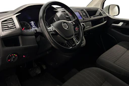valkoinen Volkswagen Caravelle 2019 kuva 8.