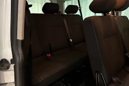valkoinen Volkswagen Caravelle 2019 kuva 18.