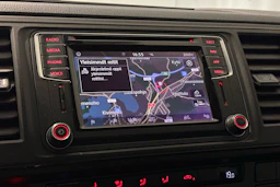 valkoinen Volkswagen Caravelle 2019 kuva 25.