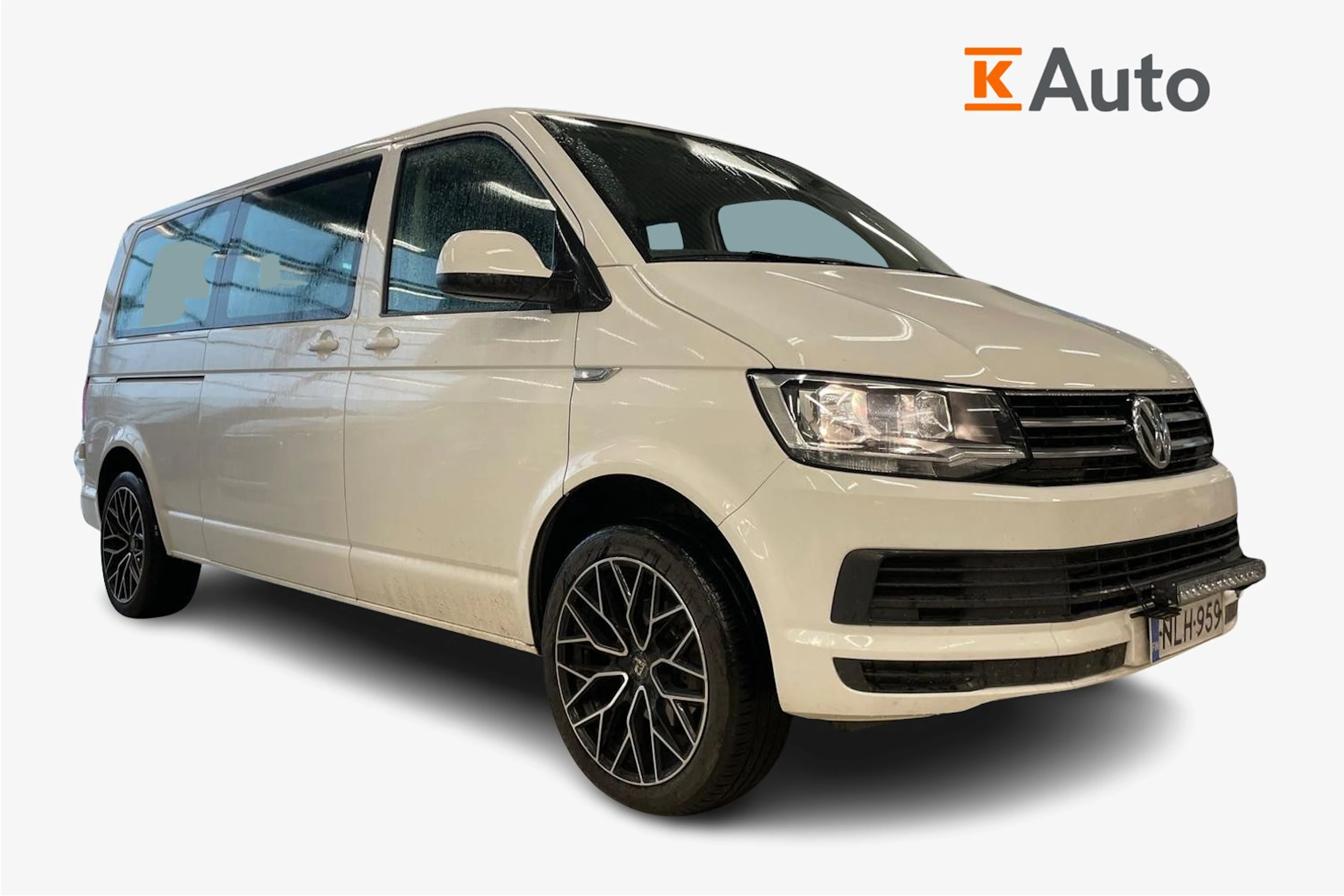 valkoinen Volkswagen Caravelle 2019 kuva 1.