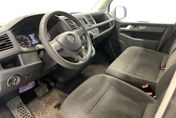 valkoinen Volkswagen Caravelle 2019 kuva 3.
