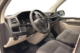 Valkoinen Volkswagen CARAVELLE 2019 kuva 8.