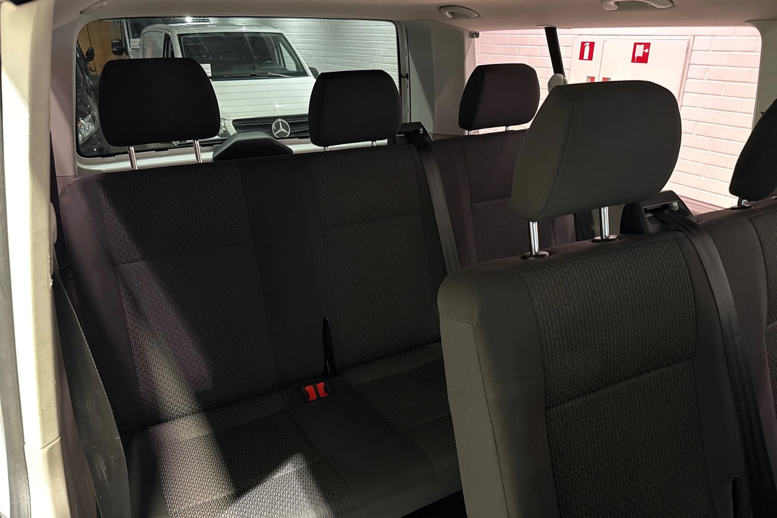 Valkoinen Volkswagen CARAVELLE 2019 kuva 13.