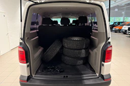 Valkoinen Volkswagen CARAVELLE 2019 kuva 16.
