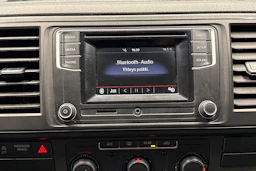 Valkoinen Volkswagen CARAVELLE 2019 kuva 18.