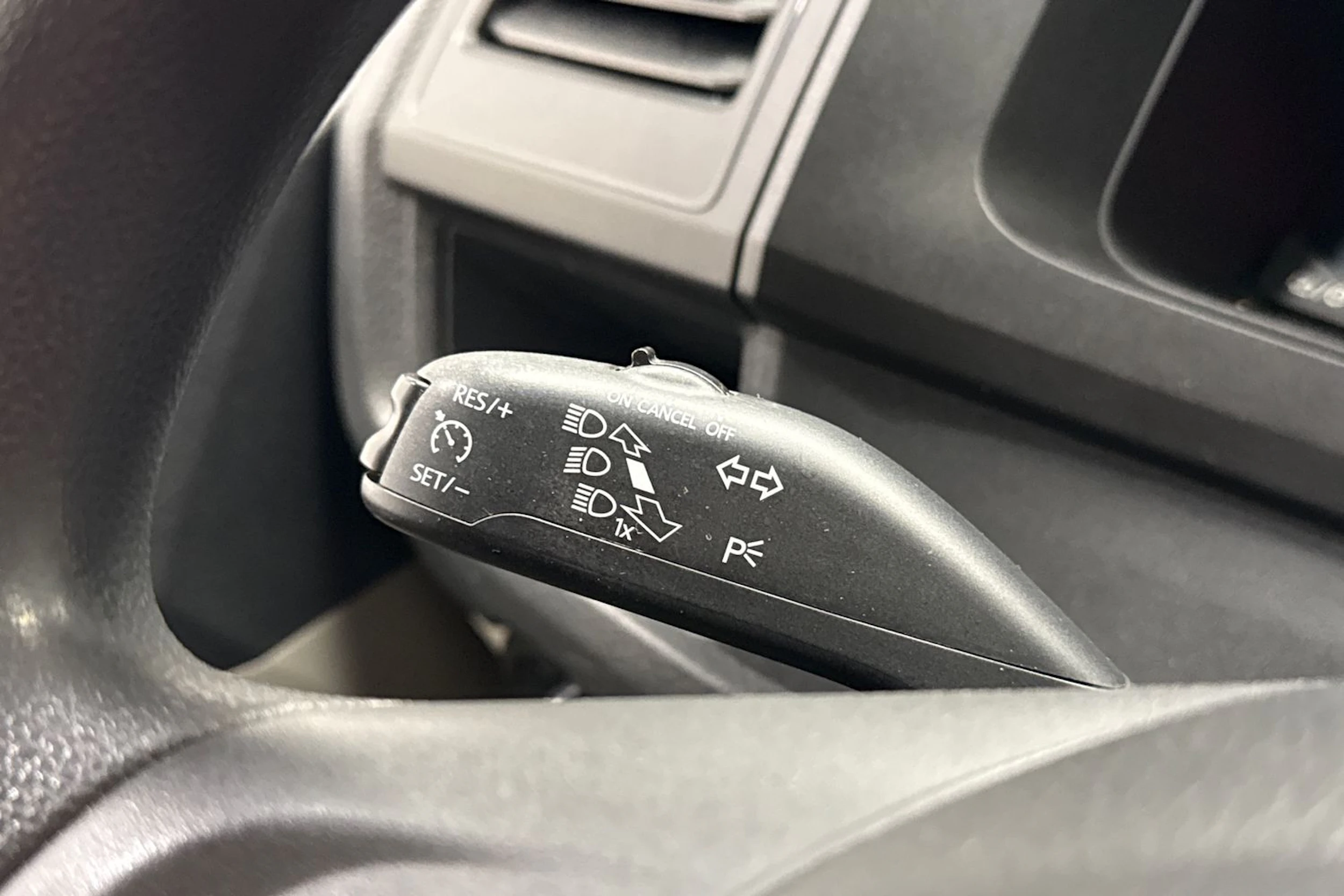 Valkoinen Volkswagen CARAVELLE 2019 kuva 20.
