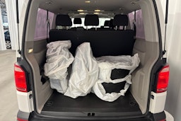 valkoinen Volkswagen Caravelle 2019 kuva 15.