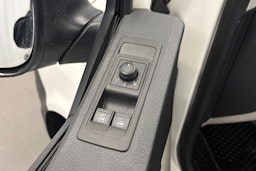 valkoinen Volkswagen Caravelle 2019 kuva 19.