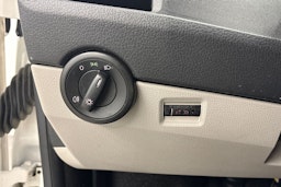 valkoinen Volkswagen Caravelle 2019 kuva 20.