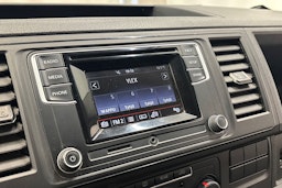 valkoinen Volkswagen Caravelle 2019 kuva 23.